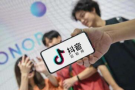 如何通过抖音免费涨粉8000？掌握这些技巧，让你快速突破粉丝瓶颈！