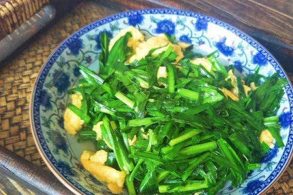 如何通过美食博主的创作技巧快速涨粉？