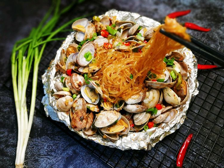 花甲粉丝放多久会涨？掌握这几个关键点，轻松做出美味花甲粉丝！