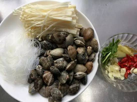 花甲粉丝放多久会涨？掌握这几个关键点，轻松做出美味花甲粉丝！