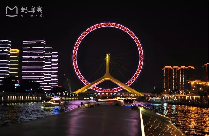 抖音桥:探寻城市新地标,感受潮流与浪漫交汇的奇妙之地