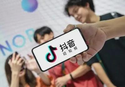 抖音粉丝破万后这5个变现渠道让你躺着赚钱!